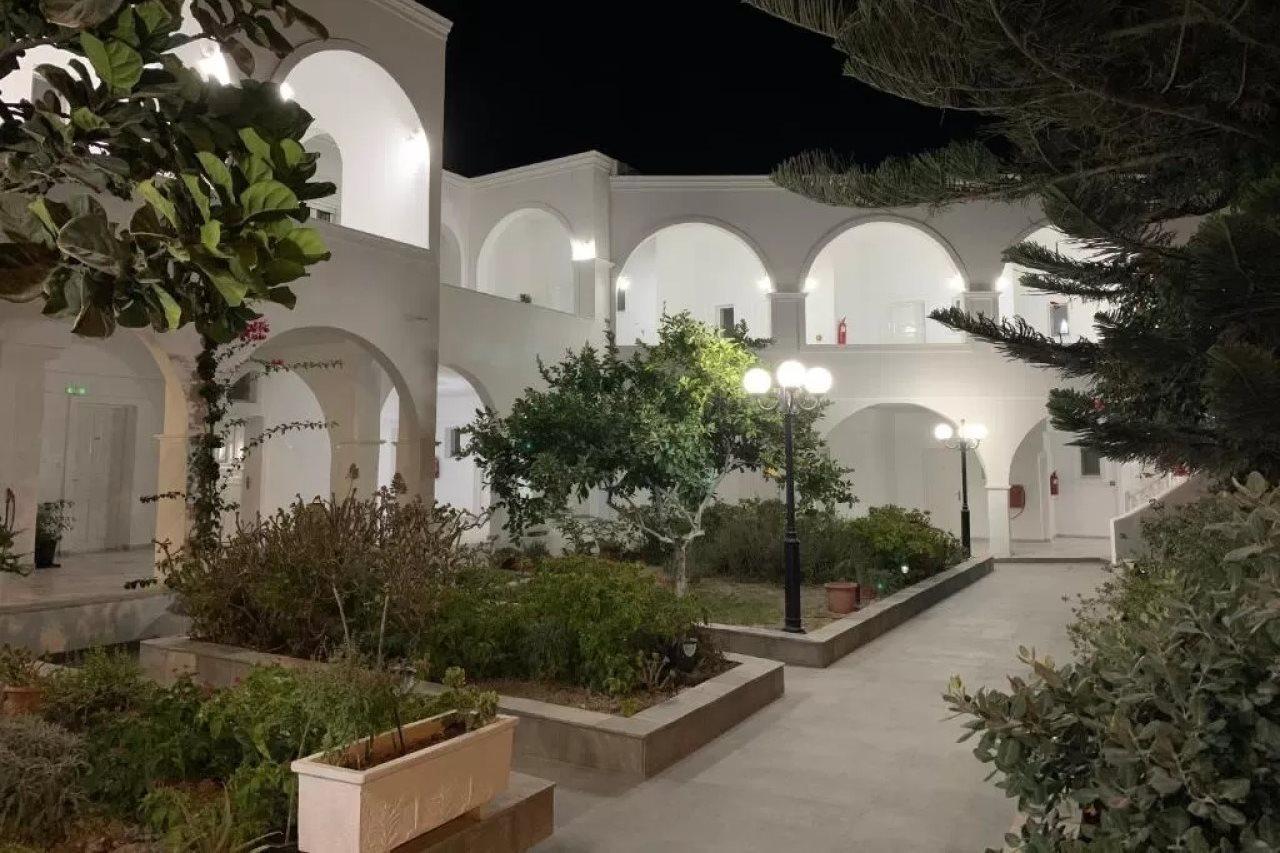 Hotel Lodos Karterados  Exterior photo
