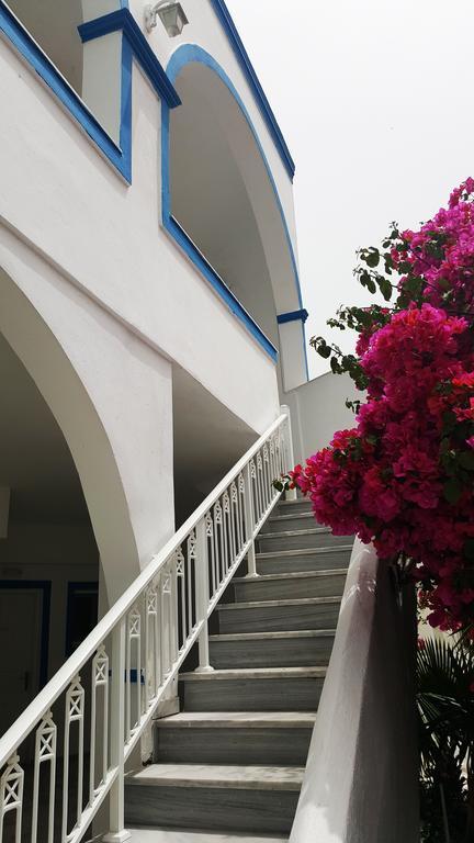 Hotel Lodos Karterados  Exterior photo